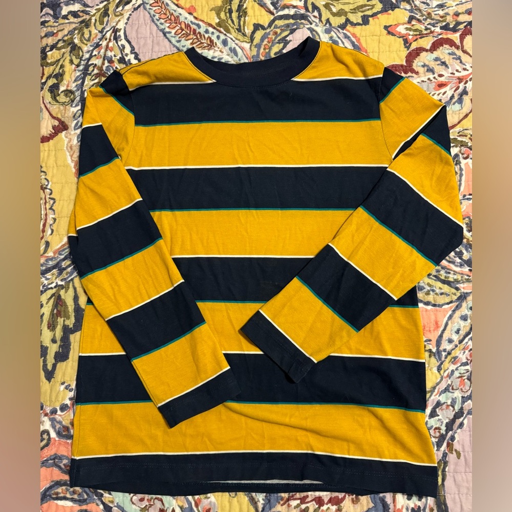 Old Navy Long Sleeve tee